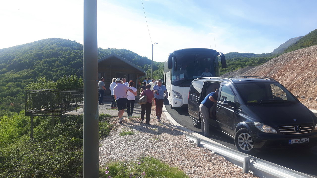 1495728685-IMG_Boka_Travel_Airport_Transfer_Montenegro_Gallery_17 - Montenegro Travel Gallery