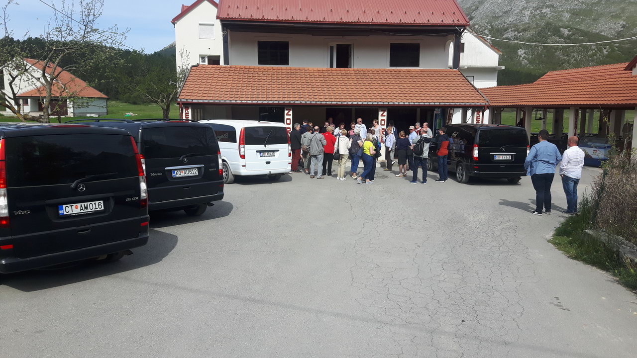 1495728696-IMG_Boka_Travel_Airport_Transfer_Montenegro_Gallery_22 - Montenegro Travel Gallery